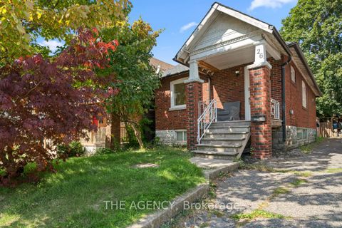 Photo 1 at 26 Gatwick Avenue, Lumsden, Toronto
