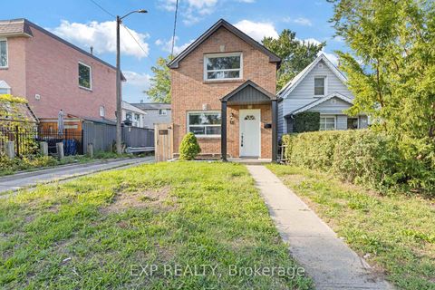 Photo 1 at 15 Eileen Avenue, Smythe, Toronto