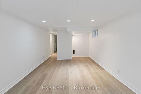 Photo 25 at 15 Eileen Avenue, Smythe, Toronto