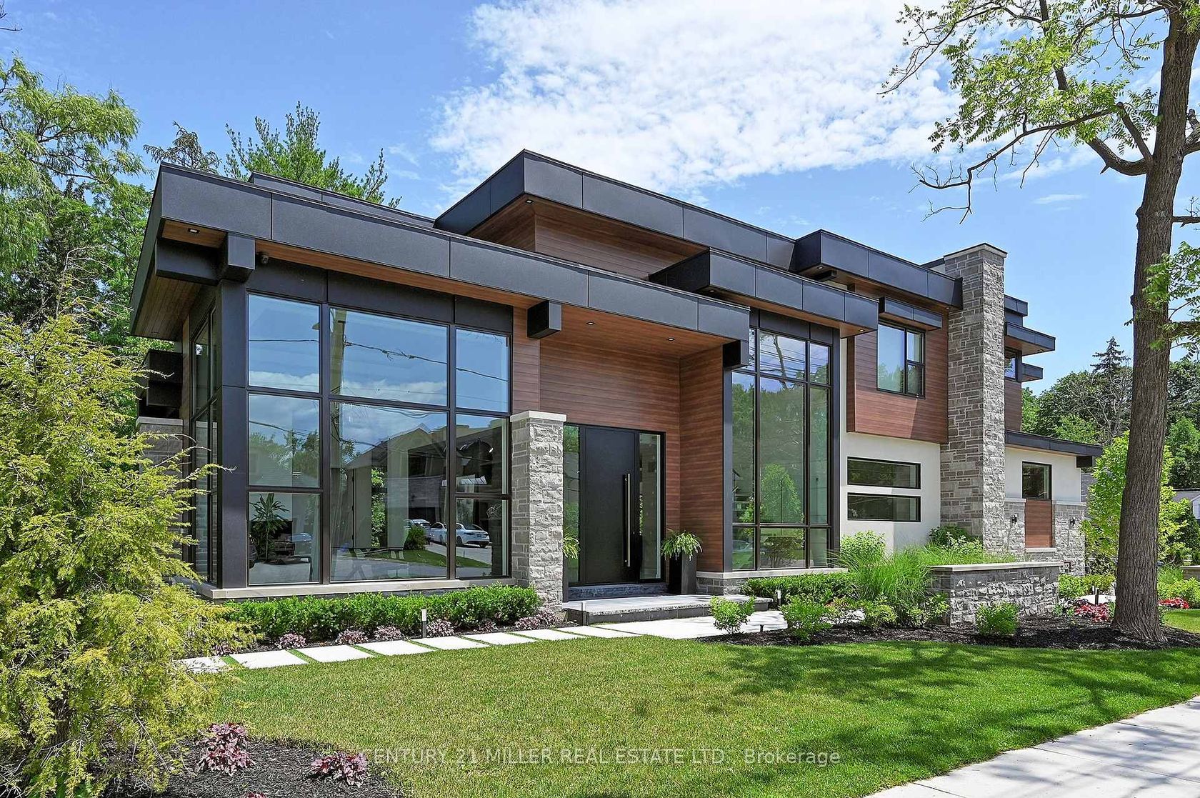 421 Chartwell Road, MO Morrison, Oakville by Alessia Polo 421 Chartwell Road, MO Morrison, Oakville