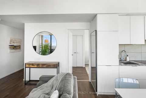 Photo 3 at 4704 - 5 St Joseph Street, Bay Street Corridor, Toronto