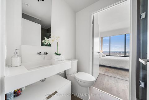 Photo 16 at 4704 - 5 St Joseph Street, Bay Street Corridor, Toronto
