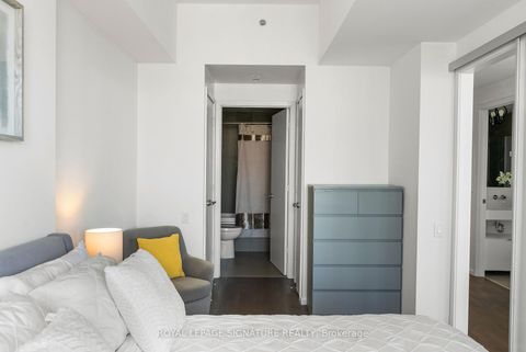 Photo 23 at 4704 - 5 St Joseph Street, Bay Street Corridor, Toronto