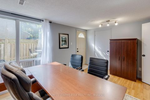 Photo 5 at 129 POPLAR Crescent, Aurora Highlands, Aurora