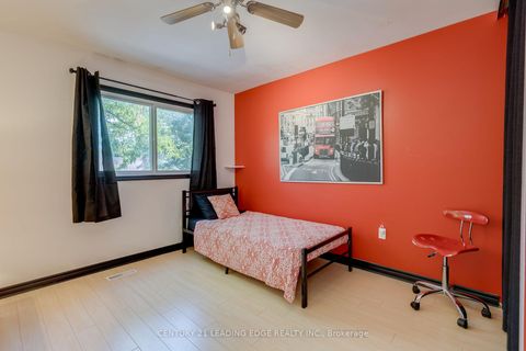 Photo 18 at 129 POPLAR Crescent, Aurora Highlands, Aurora