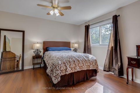 Photo 22 at 129 POPLAR Crescent, Aurora Highlands, Aurora