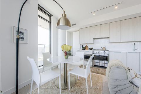 Photo 10 at 413 - 160 Kingsway Crescent, Kingsway South, Toronto