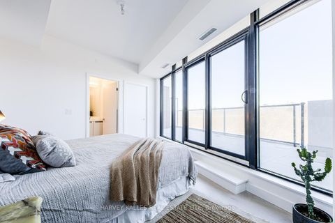 Photo 33 at 413 - 160 Kingsway Crescent, Kingsway South, Toronto