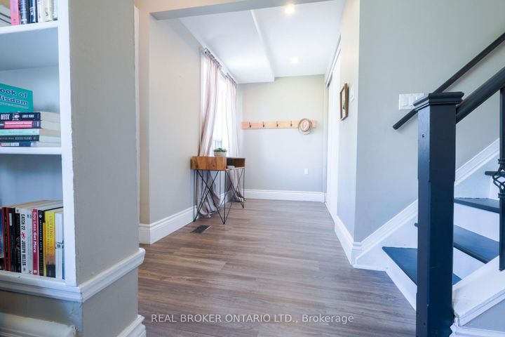Photo 4 at 54 Tower Drive, Maryvale, Toronto