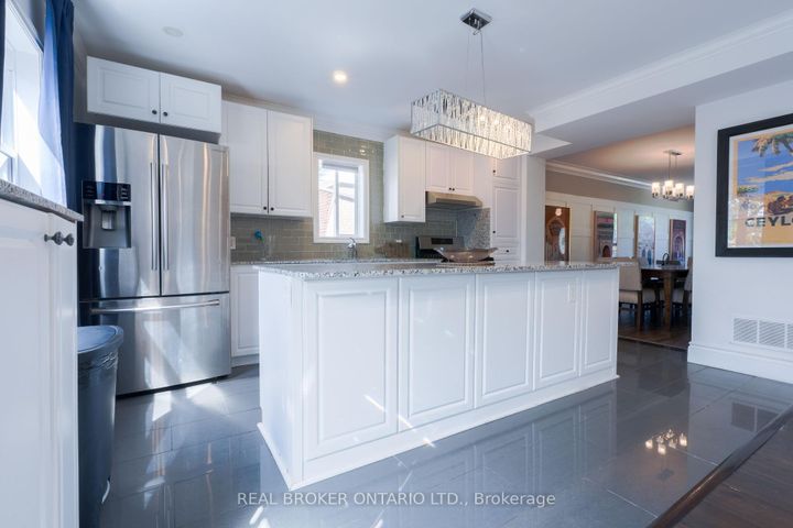 Photo 8 at 54 Tower Drive, Maryvale, Toronto