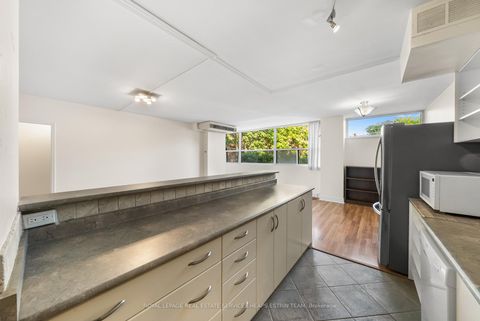 Photo 6 at 202 - 60 Montclair Avenue, Forest Hill South, Toronto