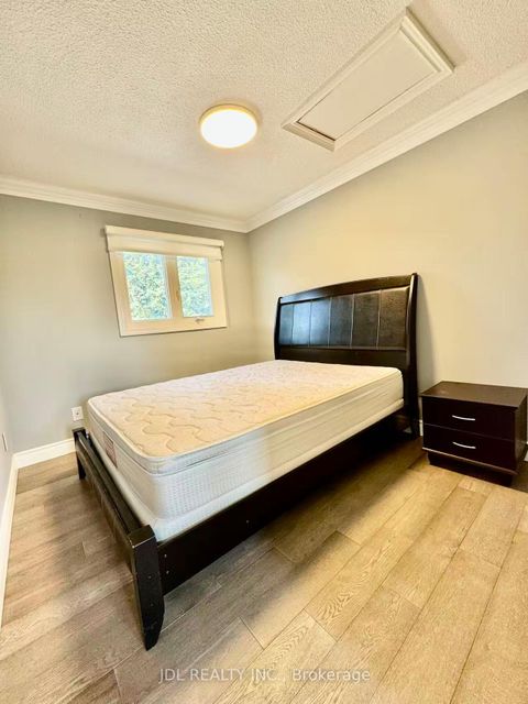 Photo 12 at 18 Findhorn Crescent, Maple, Vaughan