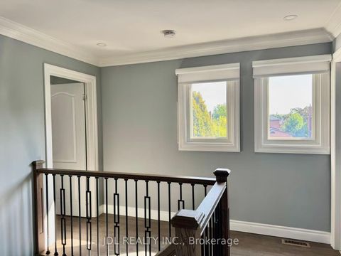 Photo 19 at 18 Findhorn Crescent, Maple, Vaughan
