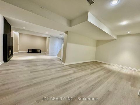Photo 21 at 18 Findhorn Crescent, Maple, Vaughan