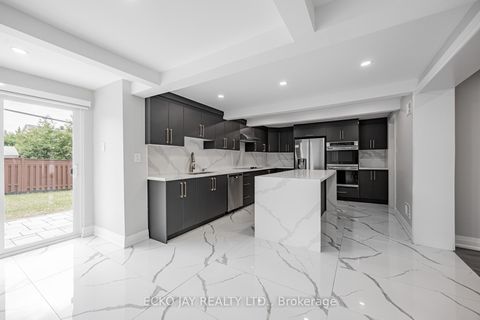 Photo 7 at 32 Hirondelle Place, Donalda, Toronto