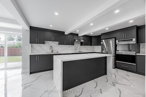 Photo 10 at 32 Hirondelle Place, Donalda, Toronto