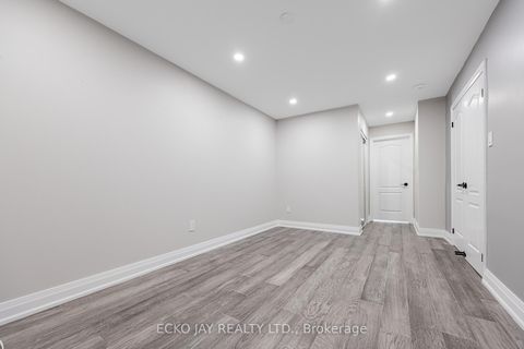 Photo 14 at 32 Hirondelle Place, Donalda, Toronto