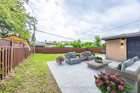 Photo 31 at 32 Hirondelle Place, Donalda, Toronto