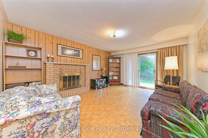 Photo 8 at 2406 Ravensthorpe Crescent, Erindale, Mississauga