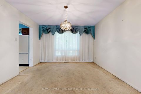 Photo 6 at 6 Tepee Court, Don Valley Village, Toronto