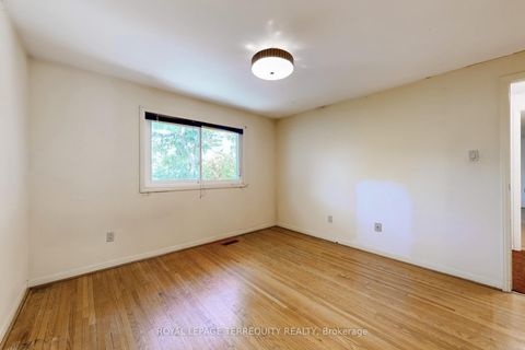Photo 11 at 6 Tepee Court, Don Valley Village, Toronto