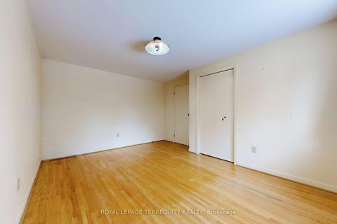 Photo 13 at 6 Tepee Court, Don Valley Village, Toronto