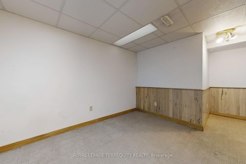 Photo 19 at 6 Tepee Court, Don Valley Village, Toronto
