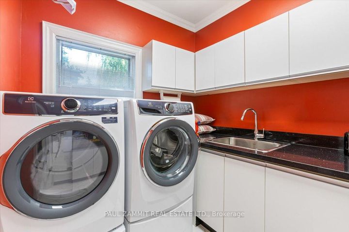 Photo 12 at 12 Old English Lane, Bayview Glen, Markham