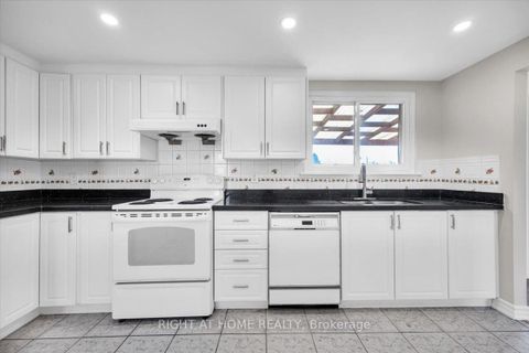 Photo 7 at 27 Villata Gardens, York University Heights, Toronto
