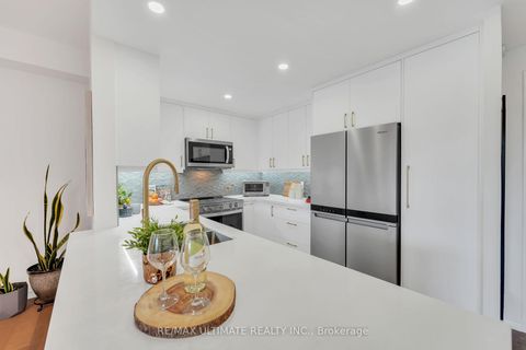 Photo 8 at 209 - 1750 Bayview Avenue, Mount Pleasant East, Toronto