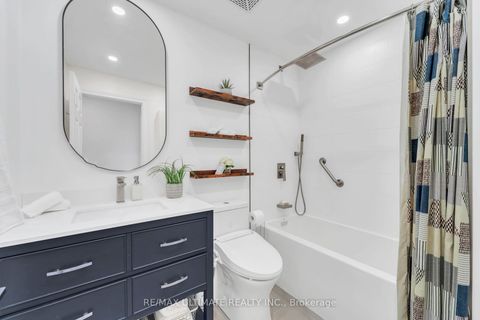 Photo 10 at 209 - 1750 Bayview Avenue, Mount Pleasant East, Toronto
