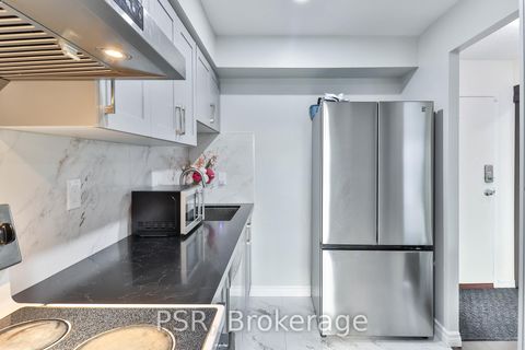 Photo 5 at 225 - 165 Cherokee Boulevard, Pleasant View, Toronto