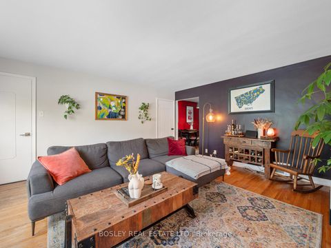 Photo 10 at 9 Love Crescent, Danforth, Toronto