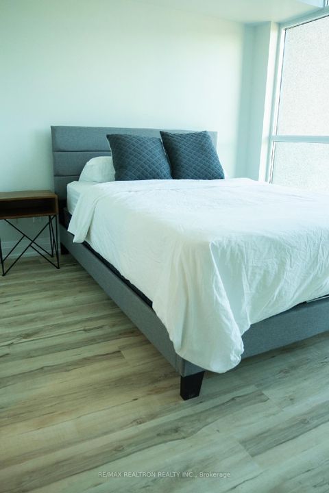 Photo 6 at 574 - 209 Fort York Boulevard, Niagara, Toronto