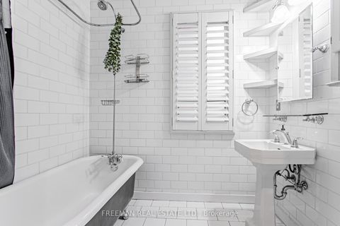 Photo 20 at 490 Montrose Avenue, Little Italy, Toronto