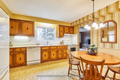 Photo 9 at 24 Dunmurray Boulevard, Sullivan, Toronto