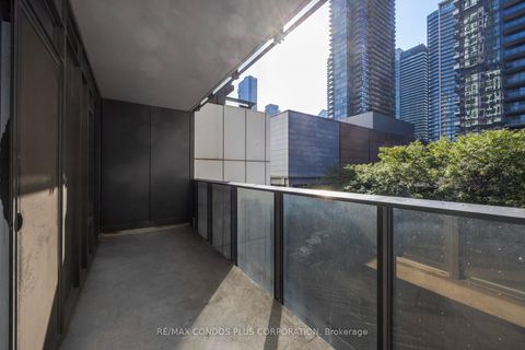 Photo 20 at 518 - 330 Richmond Street W, Waterfront Communities C1, Toronto