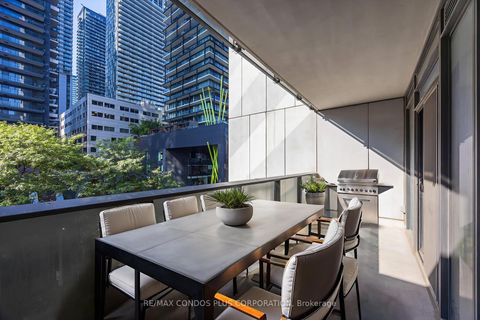 Photo 24 at 518 - 330 Richmond Street W, Waterfront Communities C1, Toronto