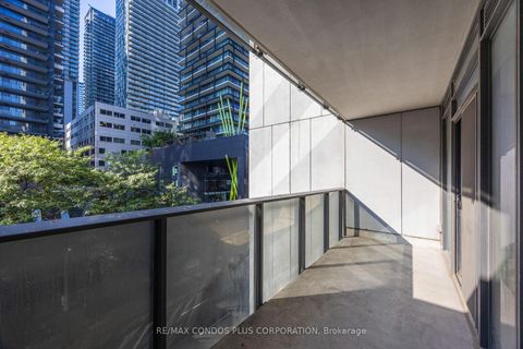 Photo 25 at 518 - 330 Richmond Street W, Waterfront Communities C1, Toronto