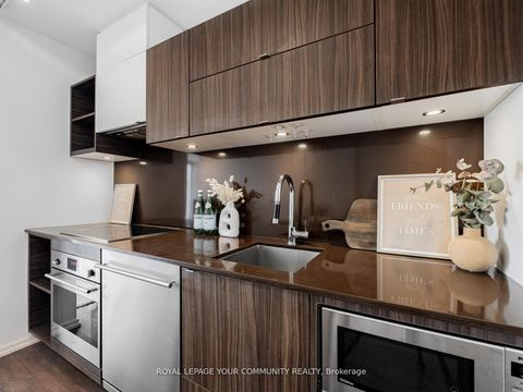 Photo 12 at 1604 - 125 Peter Street, Waterfront Communities C1, Toronto