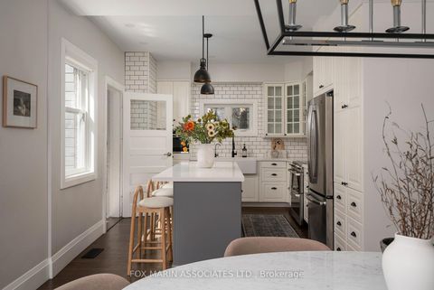 Photo 14 at 148 Scarboro Crescent, Cliffcrest, Toronto
