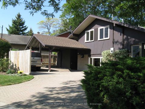 Photo 1 at 12 Ladysbridge Drive, Morningside, Toronto
