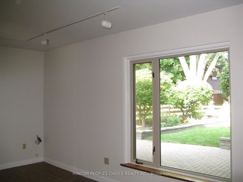 Photo 4 at 12 Ladysbridge Drive, Morningside, Toronto