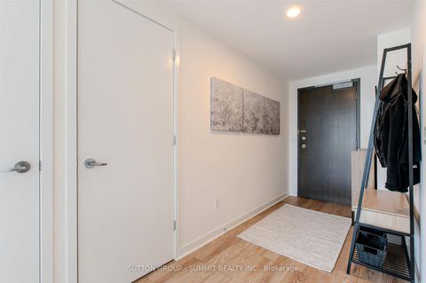 Photo 4 at 801 - 281 Mutual Street, Yonge Corridor, Toronto