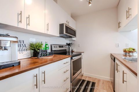 Photo 6 at 801 - 281 Mutual Street, Yonge Corridor, Toronto Photo 6 at 801 - 281 Mutual Street, Yonge Corridor, Toronto