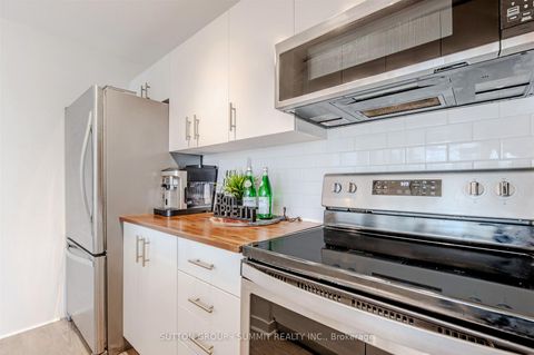 Photo 8 at 801 - 281 Mutual Street, Yonge Corridor, Toronto Photo 8 at 801 - 281 Mutual Street, Yonge Corridor, Toronto