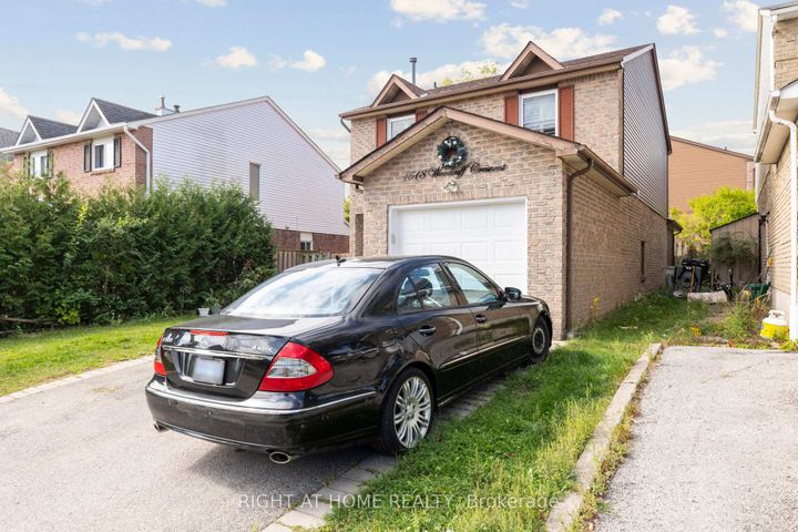 Photo 2 at 1518 Woodruff Crescent, Amberlea, Pickering