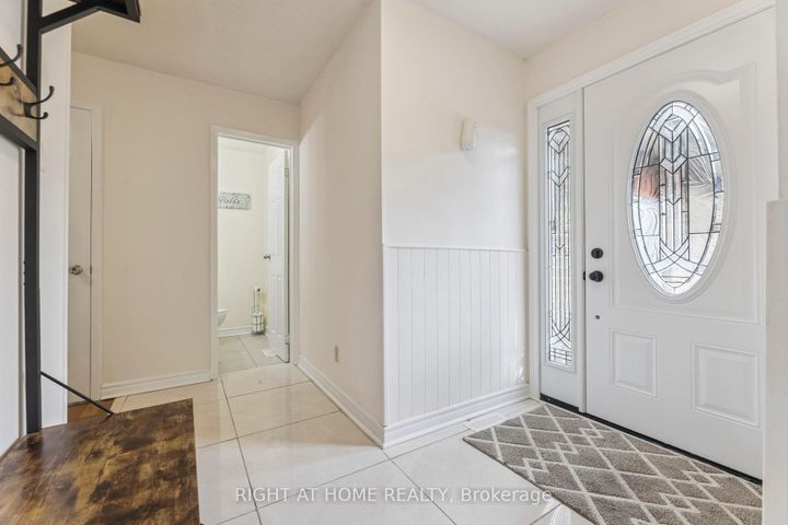 Photo 3 at 1518 Woodruff Crescent, Amberlea, Pickering
