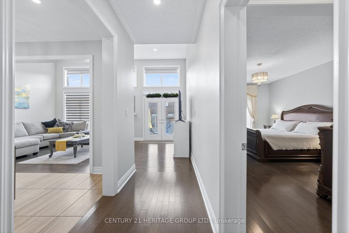 Photo 9 at 90 Gibson Circle, Bradford, Bradford West Gwillimbury