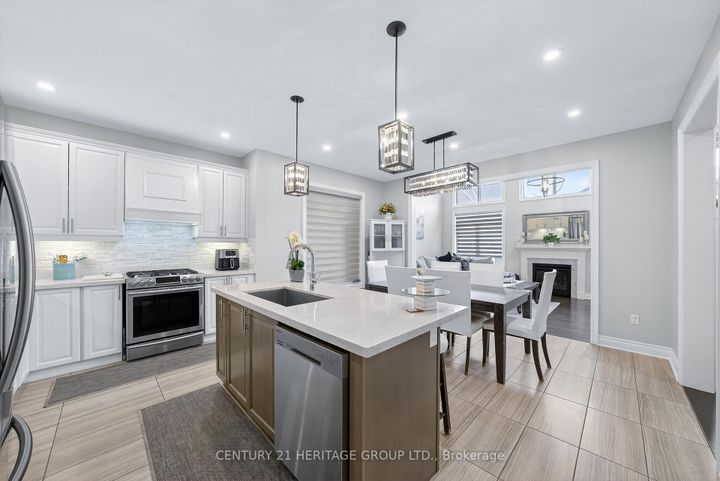 Photo 21 at 90 Gibson Circle, Bradford, Bradford West Gwillimbury